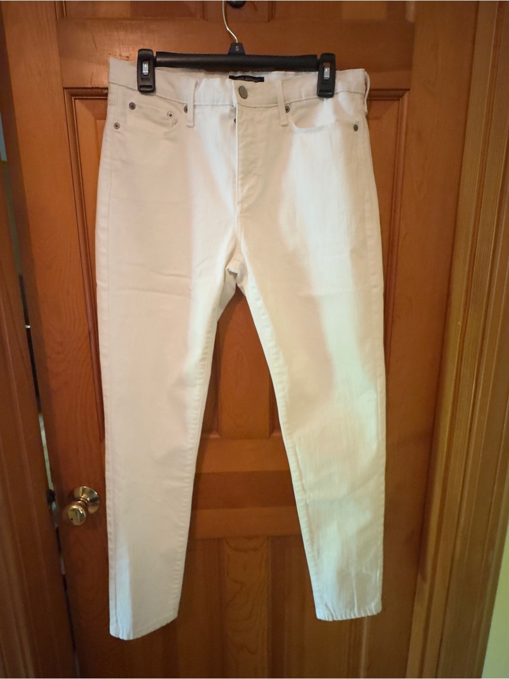 Banana Republic White high rise stretch Skinny Jeans, size 30/10 - Picture 2 of 8